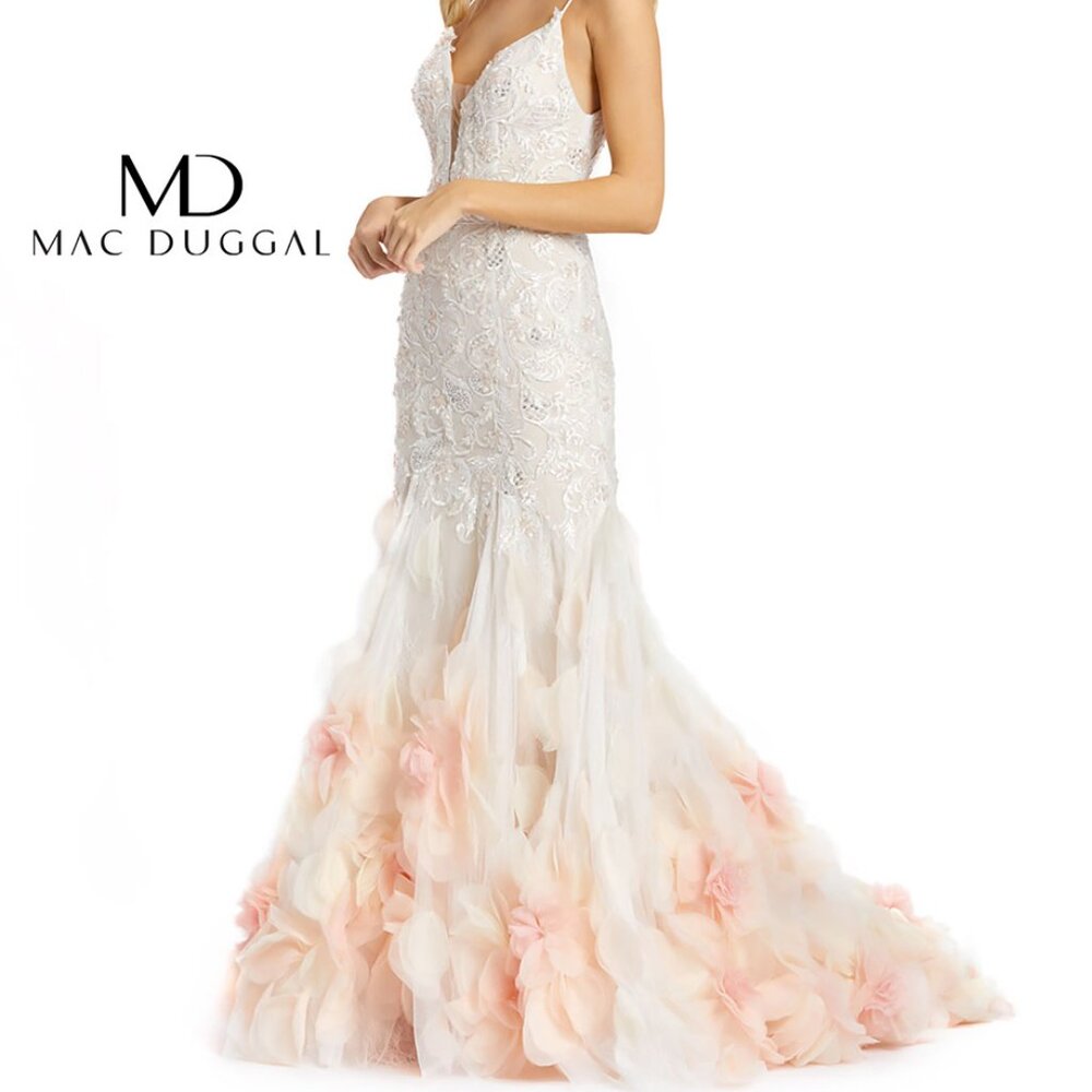 MAC DUGGAL- 11116M Ivory Romance